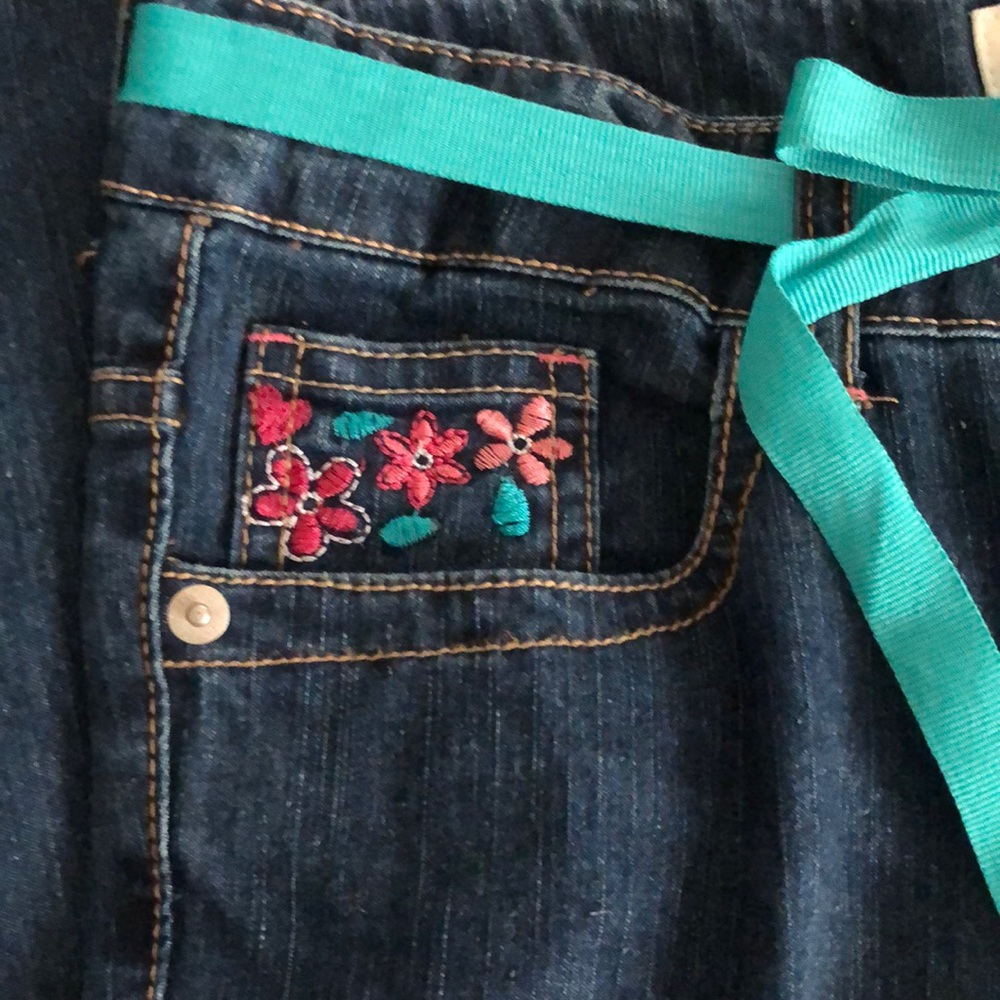 2 Pairs of Cherokee Embellished Jeans - Picture 8 of 12
